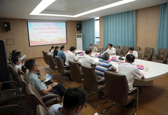 河池市副市长陆景宇赴广西现代职业技术学院开展教师节慰问活动