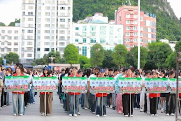 生命安全不容有失！——我校开展2025年秋季学期消防应急疏散演练