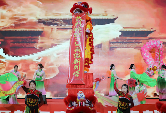 逐梦启航正当时 匠心育人向未来 广西现代职院举行2026级新生开学典礼