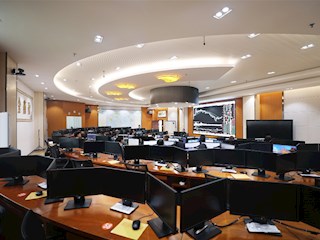 一流设备 成才保障（三）